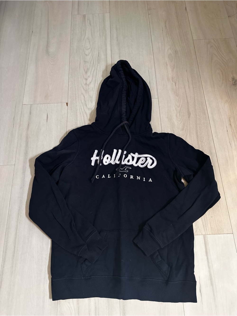 Hollister Black Pullover Hoodie Size Medium 0587